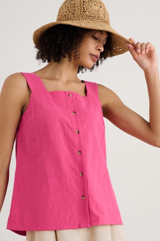 Martlet Buttoned Vest in GOTS-Certified Organic Cotton