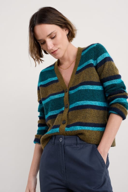 Etching V-Neck Cardigan Contains Mohair