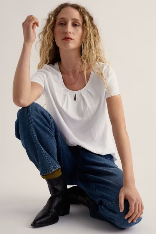 Appletree Keyhole Detail T-Shirt
