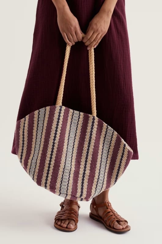 Alkanet Jute Clam-Shaped Bag