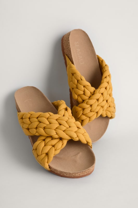 Unfurling Organic Cotton Slider Sandals