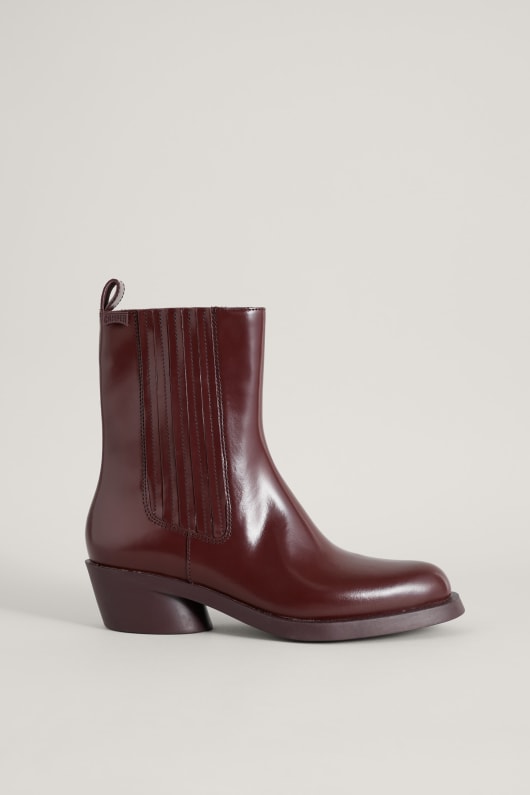 Camper Bonnie Western Boots Model Image