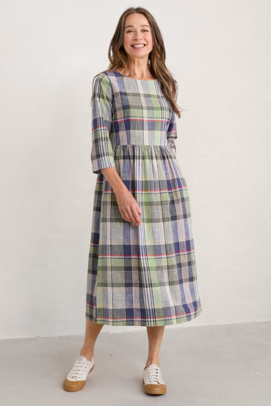 3/4 Sleeve Budehaven Midi Dress Model Image