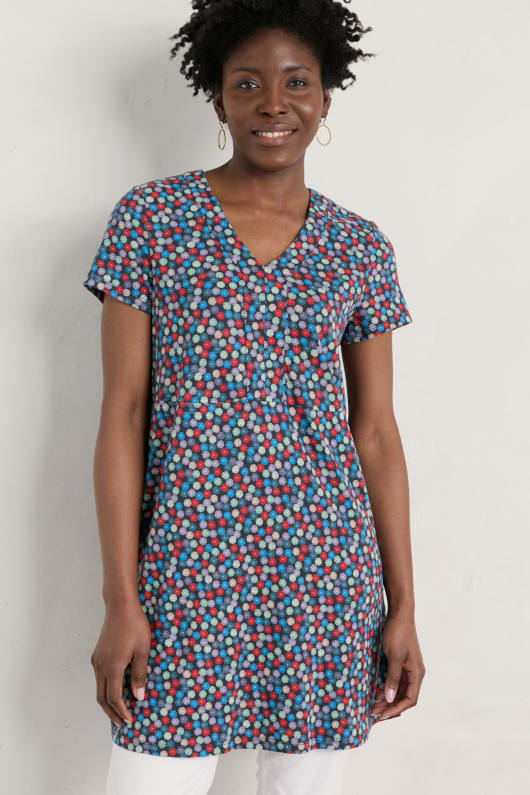 Tall Cliff Jersey Tunic Model Image