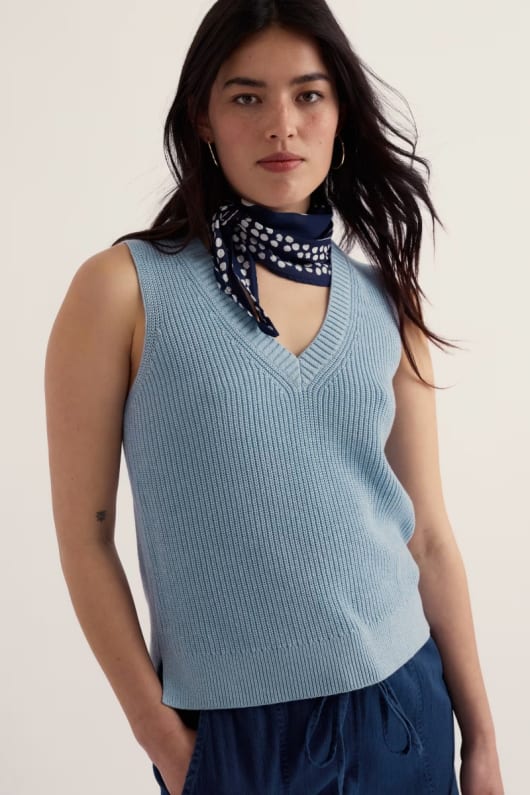 Lookout Point V-neck Knitted Vest