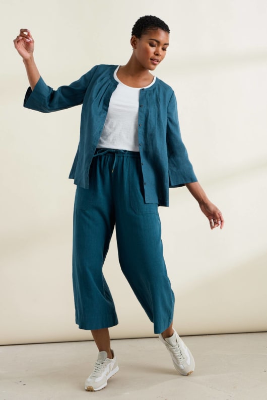 Wild Fennel Button Through Linen Top Model Image