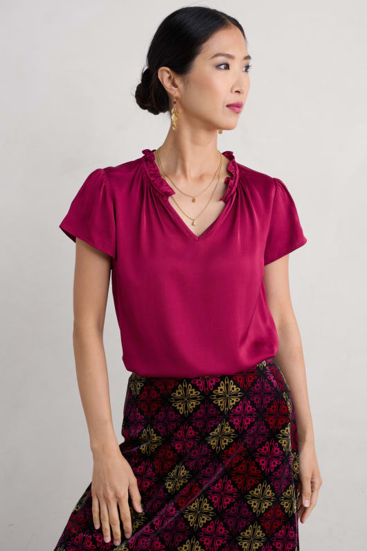 Flower Weave Short Sleeve Satin Top Model Image