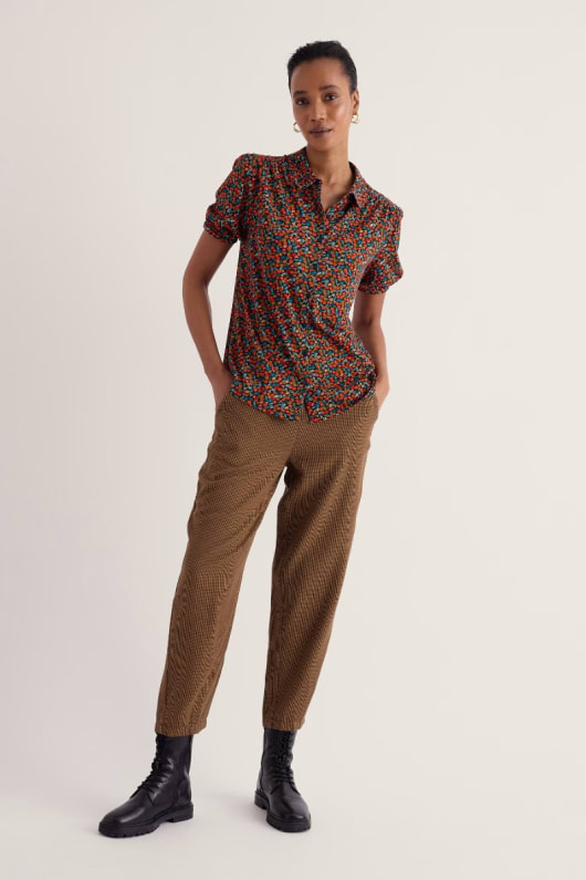 Vow Cave Tapered Trousers in GOTS-Certified Organic Cotton
