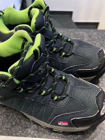 Trollkids Wanderschuhe "Fjell Hiker" in Dunkelblau/ Grün