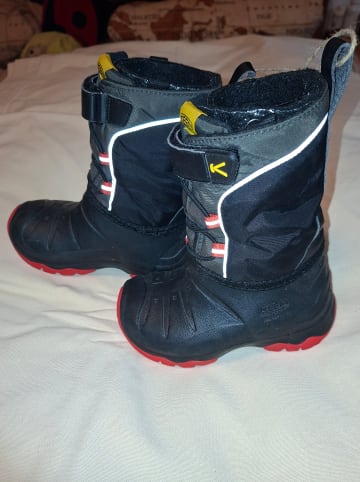 Keen Winterstiefel "Lumi" in Schwarz