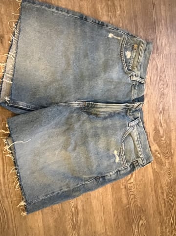 Cross Jeans Jeans-Shorts "Diana" in Hellblau