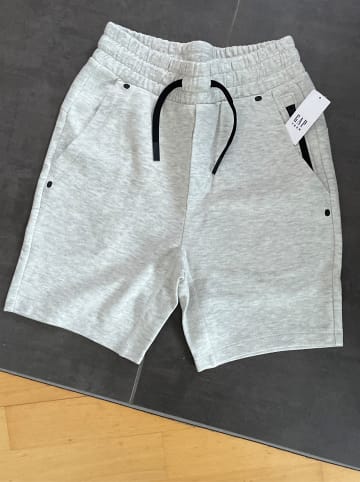 GAP Sweatbermudas in Hellgrau