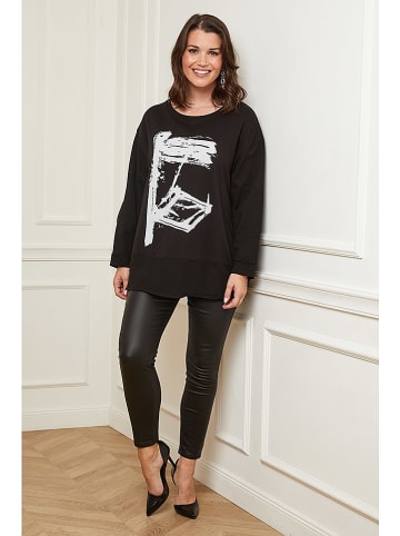 Curvy Lady Longsleeve in Schwarz