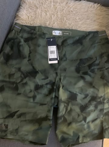 Adidas Funktionsshorts "Terrex Endless Mountain" in Oliv