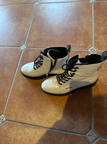 Bullboxer Stiefelette in Weiß/Schwarz