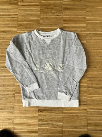 PETIT BATEAU Sweatshirt in Grau