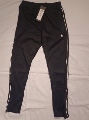 name it Stoffhose "Pukart" in Schwarz