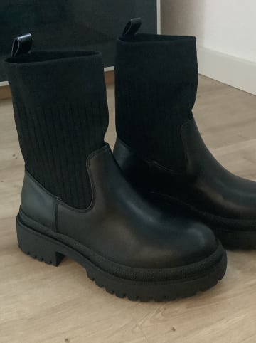 Sixth Sens Boots in Schwarz