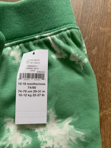 GAP Sweatbermudas in Grün