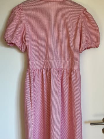 trendyol Kleid in Rosa