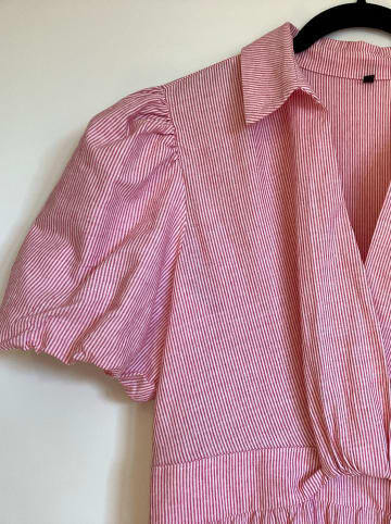trendyol Kleid in Rosa