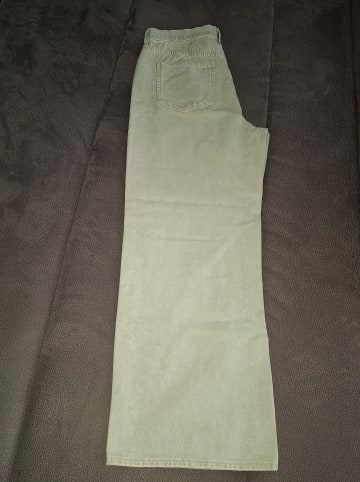 GAP Hose in Oliv