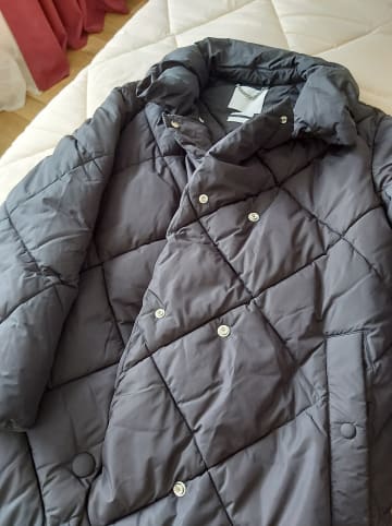 Rich & Royal Gesteppter Nylonmantel in schwarz