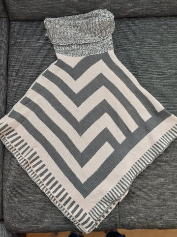 Topo Poncho in Grau/ Rosa