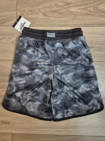 OshKosh Shorts in Schwarz