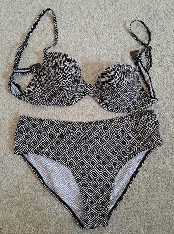 ESPRIT Bikini-Oberteil in Schwarz