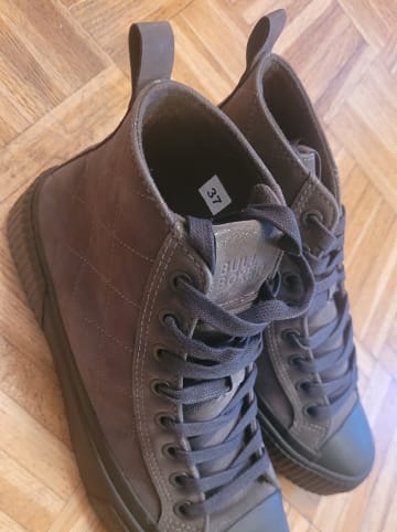 Bullboxer Sneakers in Braun