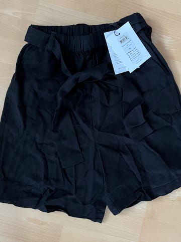 SELECTED FEMME Shorts "Gulia" in Schwarz