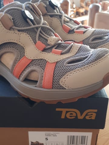 Teva Halbsandalen "Walhalla" in Bunt