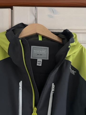 Regatta Regenjacke "Highton IV" in Anthrazit/ Neongrün