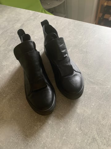 Noosy Leder-Sneakers in Schwarz