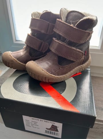 Move Boots in Braun