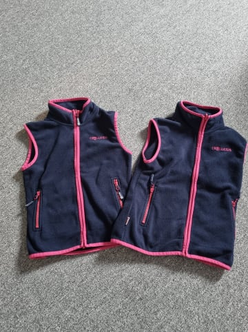 Trollkids 2x Fleeceweste 'Arendal' in Dunkelblau/Fuchsia