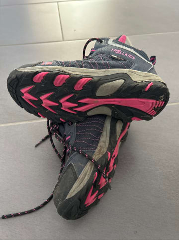 Trollkids Wanderschuhe "Fjell Hiker" in Dunkelblau/ Pink