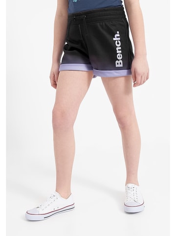 Bench Sweatshorts "Shaunie" in Schwarz/ Flieder