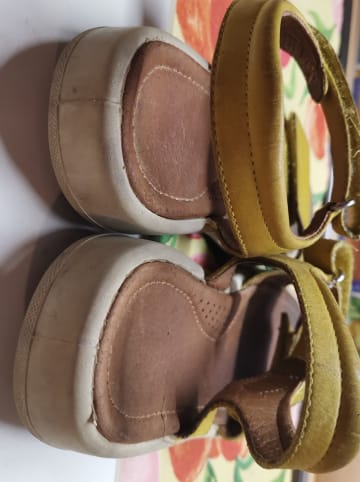 Naturino Leder-Sandalen in Gelb