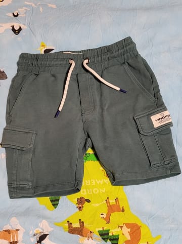 Vingino Cargoshorts in Grün