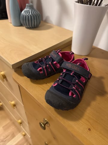 Trollkids Halbsandalen "Sandefjord" in Dunkelblau/ Pink