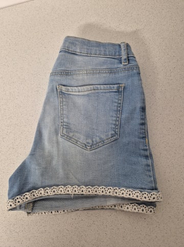 OshKosh Jeansshorts in Hellblau