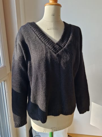 numinou Pullover in Schwarz