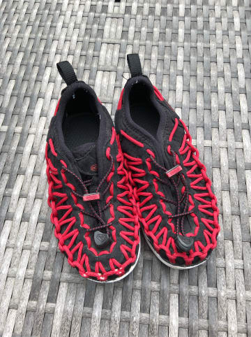 Keen Trekkinghalbsandalen "Uneek" in Schwarz/ Rot