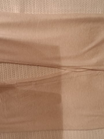 ONLY Carmakoma Sweathose in Creme