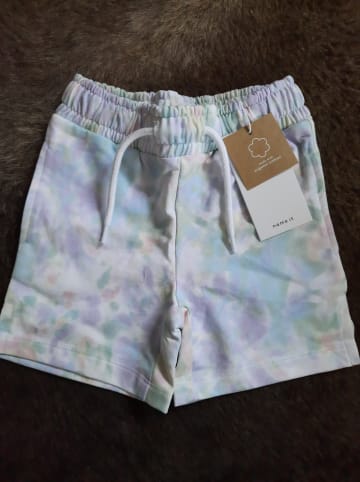 name it Shorts in Weiß/ Bunt