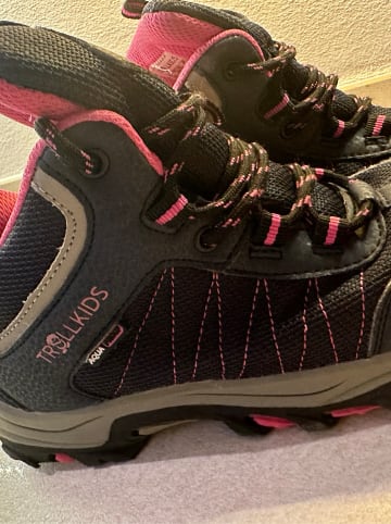 Trollkids Wanderboots "Trolltunga Hiker Mid" in Dunkelblau