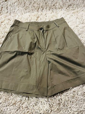 More & More Bermudas in Khaki