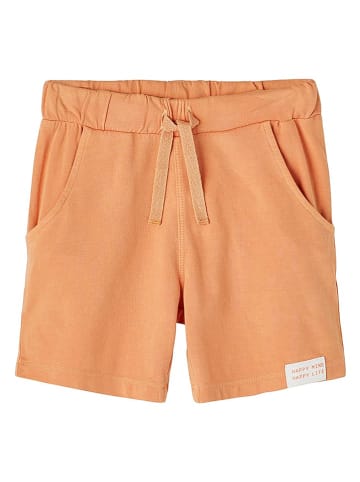 name it Shorts in Orange